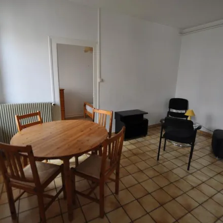 Rent this 2 bed apartment on Place de l'Obélisque in 71100 Chalon-sur-Saône, France