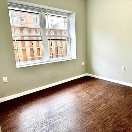 Image 3 - 40 Vroom Street, Bergen Square, Jersey City, NJ 07306, USA - Apartment for rent
