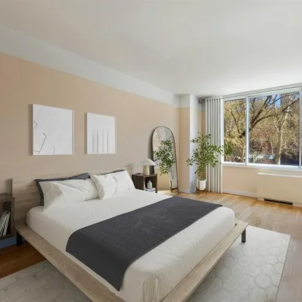 Image 4 - 101 WEST 79TH STREET 2D in New York - Apartment for sale
