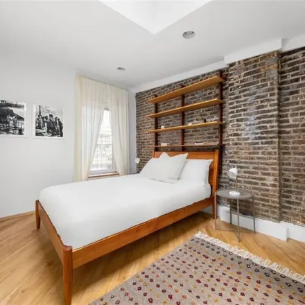 Rent this 3 bed apartment on 28 Cliff Street in New York, NY 10038