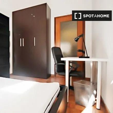 Rent this 5 bed room on Via Gerolamo Arganini in 20162 Milan MI, Italy