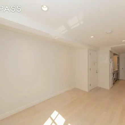 Image 3 - 53 West 11th Street, New York, NY 10011, USA - Apartment for rent