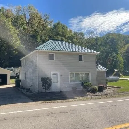 Buy this 3 bed house on State Highway 81 in Cassville, Cassville