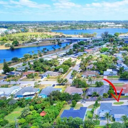 Image 7 - 2147 Collier Avenue, Lake Worth Beach, FL 33461, USA - House for sale