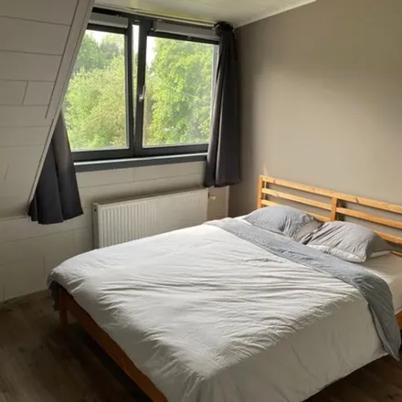 Rent this 2 bed apartment on Lange Eikstraat - Rue du Long Chêne 73 in 1970 Wezembeek-Oppem, Belgium