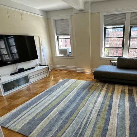 Rent this 5 bed apartment on 115 E 92nd St