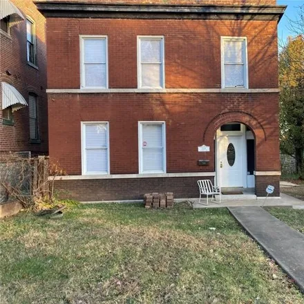 Buy this 3 bed house on 3920 Missouri Avenue in St. Louis, MO 63118