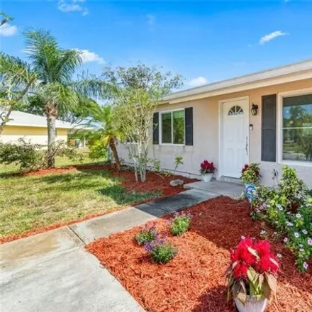 Buy this 3 bed house on 1969 Southeast Redwing Circle in Port Saint Lucie, FL 34952