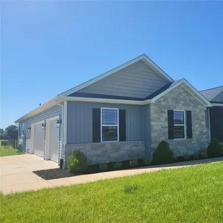 Buy this 3 bed house on 7519 Bethalto Rd in Bethalto, Illinois