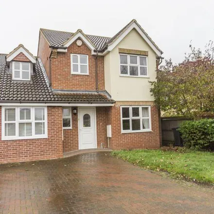 Rent this 4 bed house on Naseby Place in Flitwick, MK45 1FB