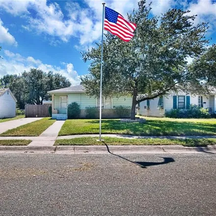 Buy this 3 bed house on 912 East Fulton Street in Sinton, TX 78387