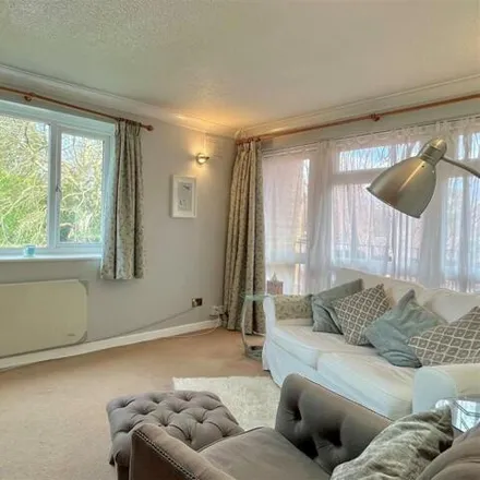 Image 3 - Abbey Mansions, Silver Birch Road, Wylde Green, B24 0AT, United Kingdom - Apartment for sale