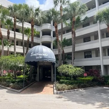 Buy this 2 bed condo on 2070 Homewood Boulevard in Rainbow Homes, Delray Beach