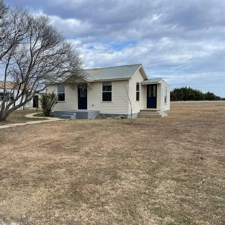 Buy this 2 bed house on 200 South Reagan Street in Hamilton, TX 76531
