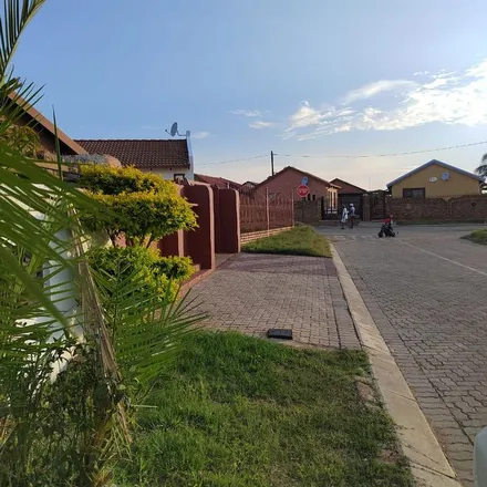 Image 7 - Jericho Road, Madibeng Ward 5, Madibeng Local Municipality, South Africa - Apartment for rent