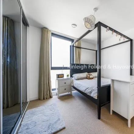 Image 3 - The Tower, Verney Road, South Bermondsey, London, SE16 3FP, United Kingdom - Apartment for rent