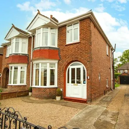 Buy this 3 bed duplex on Harewood Road in Doncaster, DN2 6DF