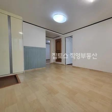 Rent this 2 bed apartment on 서울특별시 광진구 구의동 252-87