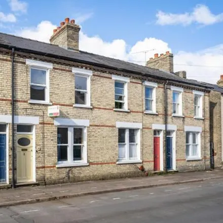Buy this 3 bed townhouse on 119 Catharine Street in Cambridge, CB1 3AP