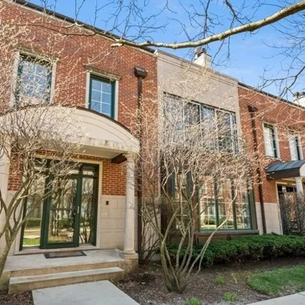 Rent this 4 bed house on 1401-1411 South Prairie Avenue in Chicago, IL 60605