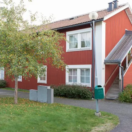 Rent this 4 bed apartment on Svedjevägen in 645 43 Strängnäs, Sweden