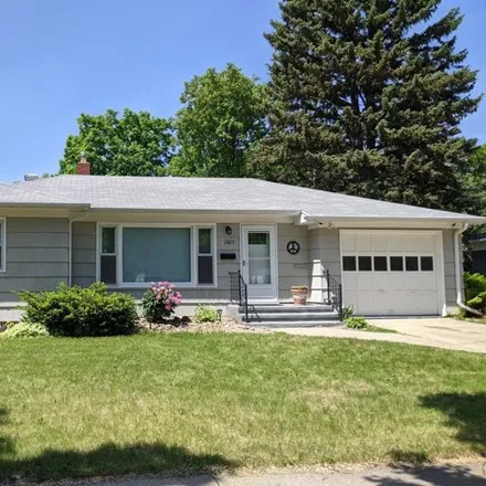 Buy this 4 bed house on Concordia College in 901 8th Street South, Moorhead