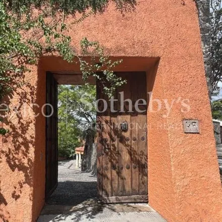 Buy this 4 bed house on Privada de Virreyes in Los Pilares, 62070 Cuernavaca