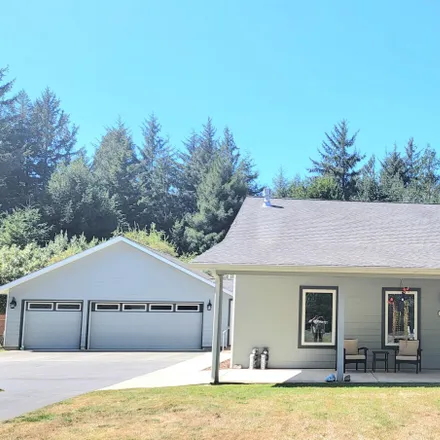Buy this 2 bed house on 171 Candlelight Road in Del Norte County, CA 95531