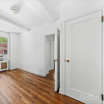 Image 7 - 325 W 45th St Apt 208, New York, 10036 - House for rent