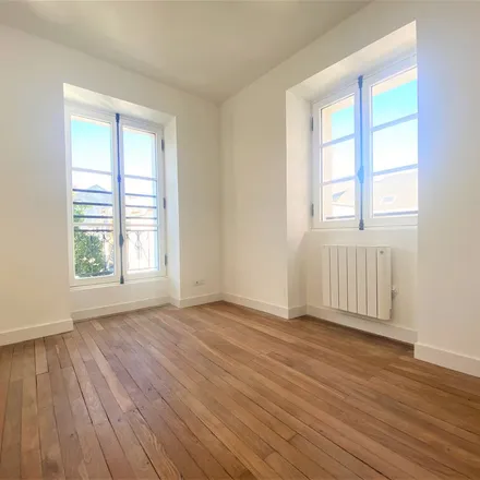Rent this 3 bed apartment on 4 Rue Saint François in 44000 Nantes, France