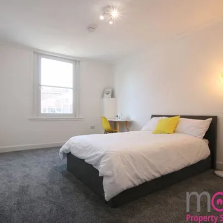 Image 3 - Lions Den, Saint Mark Street, Gloucester, GL1 2QQ, United Kingdom - Townhouse for rent