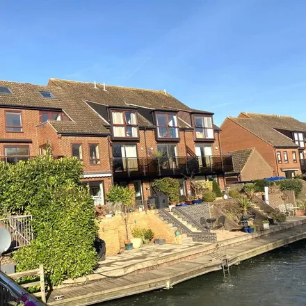 Rent this 4 bed apartment on unnamed road in Bisham, SL7 1SA