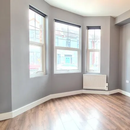 Rent this studio apartment on Avonwick Road in London, TW3 4DY