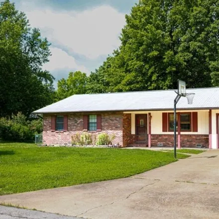 Buy this 3 bed house on 2181 Jackie Drive in West Plains, MO 65775