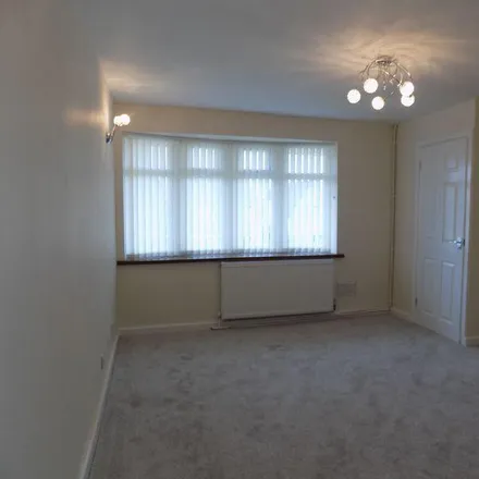 Image 2 - Gleneagles Drive, Stafford, ST16 3XF, United Kingdom - House for rent