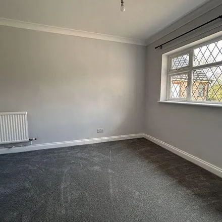 Image 6 - Herne Road, Ramsey Saint Mary's, PE26 2SR, United Kingdom - Apartment for rent