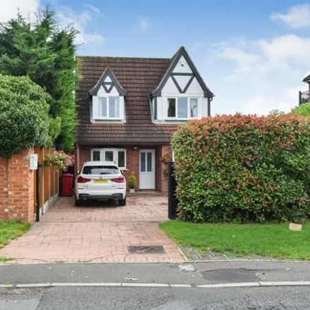 Buy this 4 bed house on Bath Road in Huntercombe Lane North, Slough