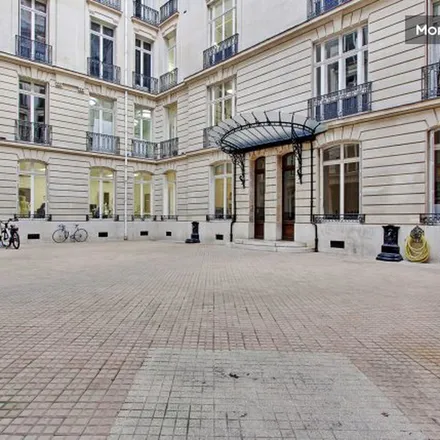 Image 3 - 77 Avenue Raymond Poincaré, 75116 Paris, France - Apartment for rent