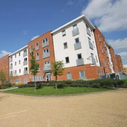 Rent this 1 bed apartment on Grand Union Village Health Centre in Taywood Road, London