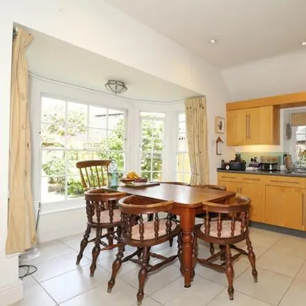 Image 5 - Old Solent House, Quay Hill, Lymington, SO41 3AS, United Kingdom - Townhouse for sale