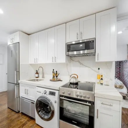 Rent this 3 bed apartment on 35 Crosby Street in New York, NY 10013