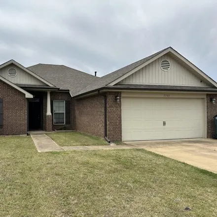 Buy this 4 bed house on 7733 Walnut Glenn Drive in Plum Point, Southaven