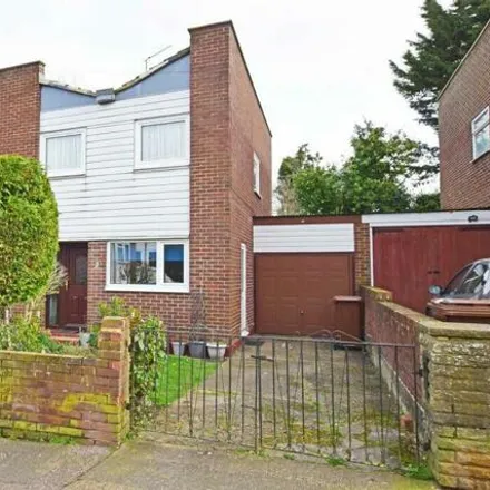 Buy this 3 bed duplex on Brent Close in Medway, ME5 0TG