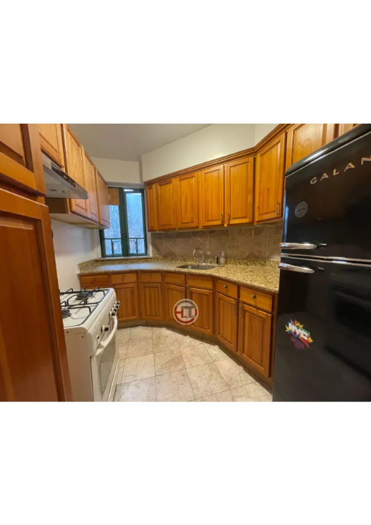 1589 Unionport Rd. | 1 bed condo for rent