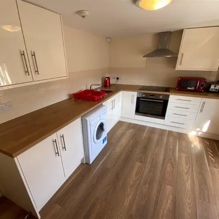 Rent this 2 bed apartment on Eco-Vape in 61 High Road, Beeston