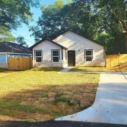 Buy this 3 bed house on 242 Lenox Street in Pittsburg, TX 75686