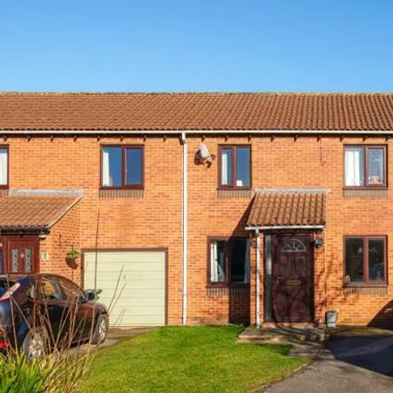 Buy this 3 bed townhouse on 67 Flatford Place in Thrupp, OX5 1TQ