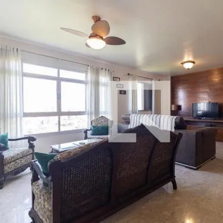 Rent this 3 bed apartment on Rua Heitor Peixoto 14 in Aclimação, São Paulo - SP