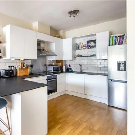 Image 2 - Victoria Wharf, 20 Palmers Road, London, E2 0SX, United Kingdom - Apartment for sale