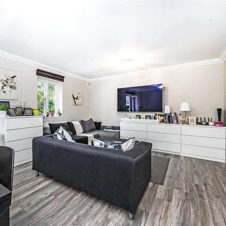 Rent this 2 bed apartment on Westward Court in 27 Brondesbury Park, Brondesbury Park
